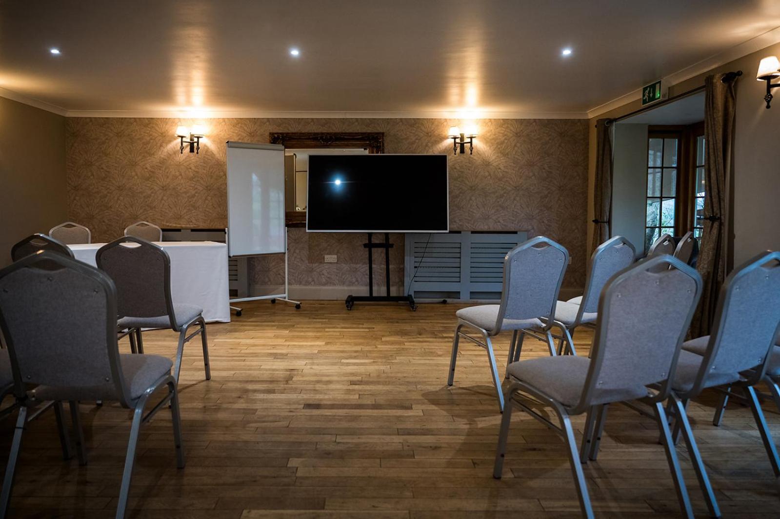Tottington Manor Hotel Henfield Экстерьер фото